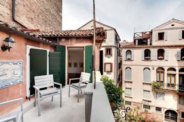 Santo Stefano Accademia Apartment Venice