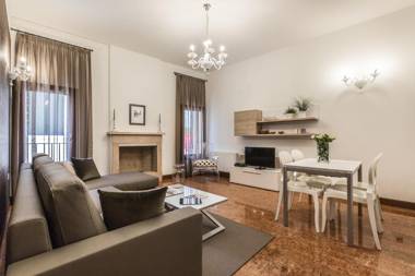 Ca' del Monastero 2 Collection Apt for 4 Guests with Lift