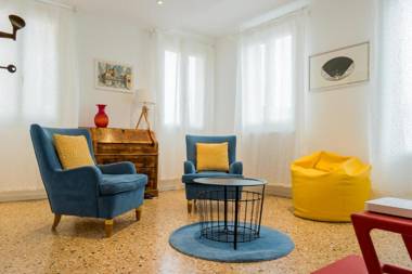 Ca' Dandolo affaccio sul canale