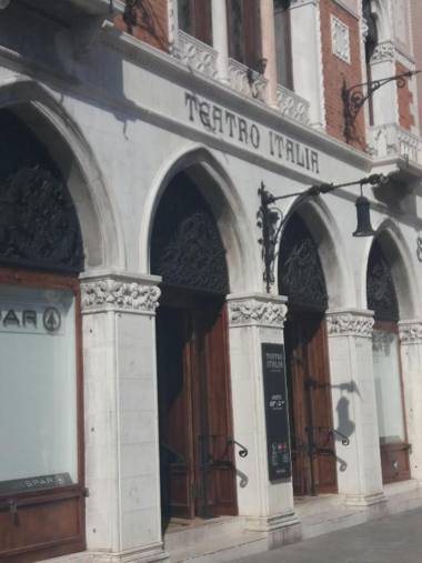 Art Dreams Apartment Teatro Italia