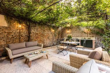 Luxury Garden House La Baruffa- Dimora Italia Collection -