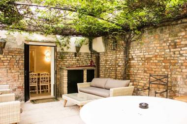 Luxury Garden House La Baruffa- Dimora Italia Collection -