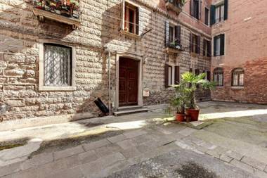 WHITE FLOWERS - CANAL VIEW