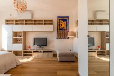 SUNNY NEST CANAL VIEW IN VENICE CHIC MOVIDA