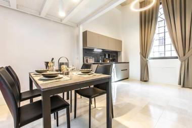 Elegant Fornasa Vecia canal view with a beautiful garden R&R