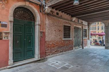 Ca' Fornoni Grand Canal