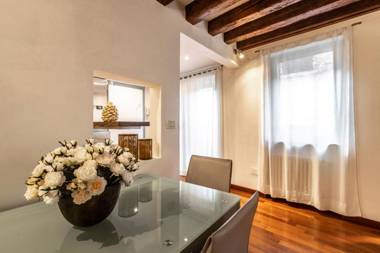 Doge's Palace Suite R&R