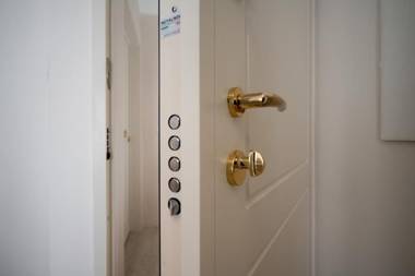 Ve.N.I.Ce Cera Remer Suite