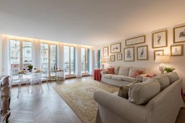 Due Leoni Terrace In St Mark's Square