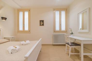 Casa Masa close to @S.Lucia Train Station