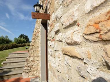 Splendid Holiday Home in Rignano Sull'Arno-FI with Garden