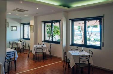 Sea Breeze Residence