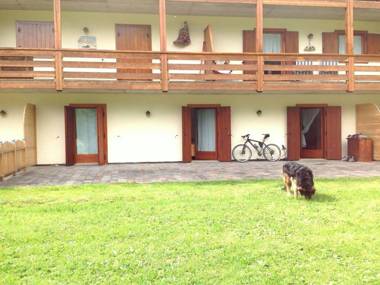 Lovely Chalet in Pozza di Fassa with Garden