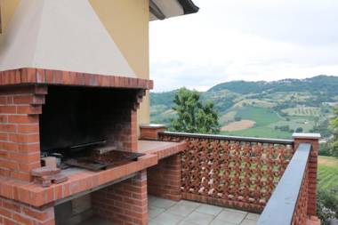 Lovely Holiday Home in Monte Colombo on Farm