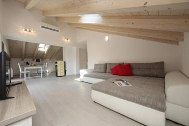 Silver Lake Apartment