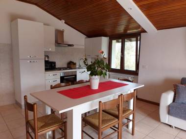 Bnbook Casa dei Peschi - Lago di Monate