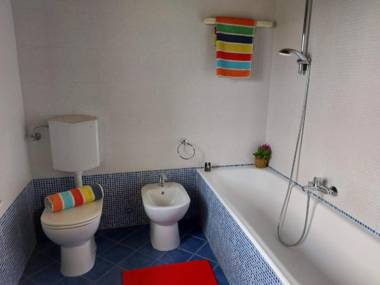 Bnbook Casa dei Peschi - Lago di Monate