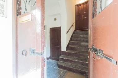 P Terrace - Lake View by Rent All Como