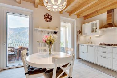 Appartamento con vista Lago di Como e Parcheggio incluso