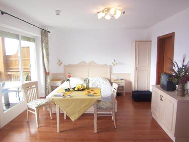 Appartement Tschivon