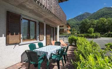 Casa Lori Green Holiday