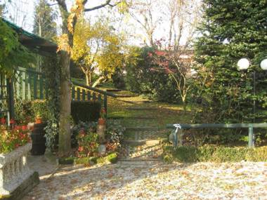 Hotel Pizzeria Ristorante "Al Leone"