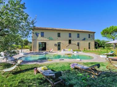 Beautiful Villa in Barchi with Private Pool