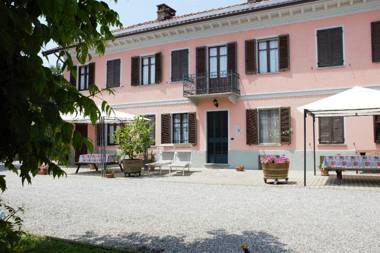 CASA DI CILIEGI - ANTICO CASALE IMMERSO IN THE GREEN OF MONFERRATO