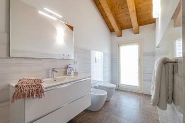 Cimadolmo Prosecco And History