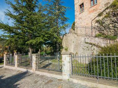 Fascinating Apartment with Garden Barbecue Heating