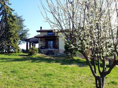 Farmhouse Stay at Santa Maria Lombardy with Pool