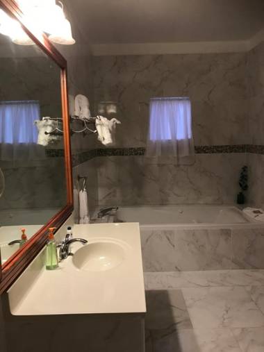 Rayon Hotel