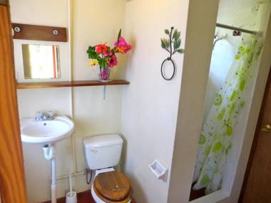 La Familia Guest House and Natural Farm