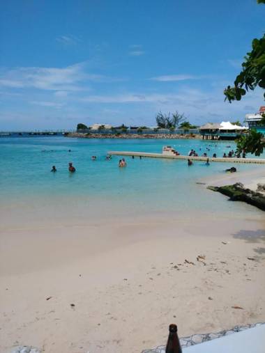 FISHERMANS POINT RESORT