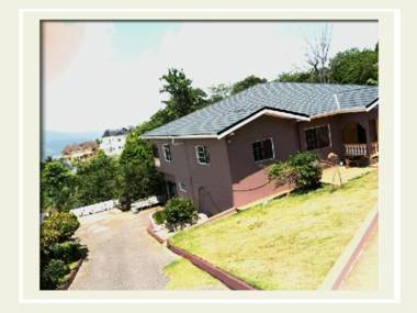 Tashari-dae Inn king suite