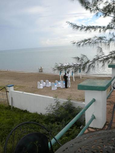 Idlers' Rest Beach Hotel