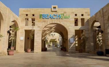 Marina Plaza Hotel Tala Bay