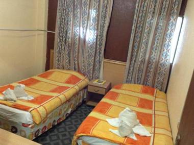 Queen Ayloa Hotel&Restaurant