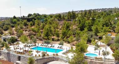 Mountain Breeze Lodge & Resort