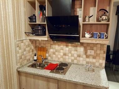 Easy Inn Hotel Suites