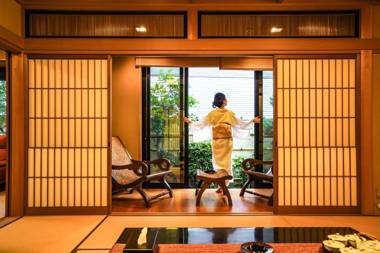 Shirakabanoyado-izumi