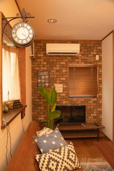 Jomira &Jony House