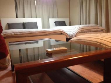 Share House on the Hill