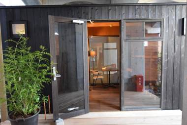 Tinys Yokohama Hinodecho