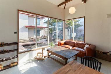 haku hostel & cafe bar