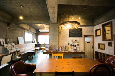 Nui. HOSTEL & BAR LOUNGE