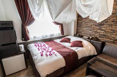 Hotel Petit Bali Garden Shin-Okubo (Adult Only)