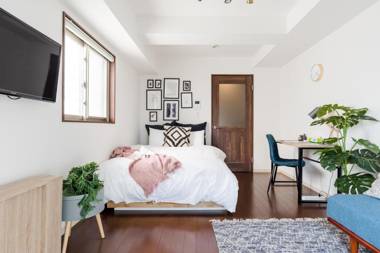 intheHood: Higashi Azabu