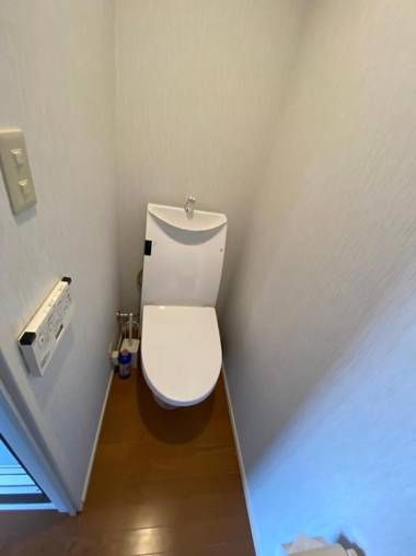 Takemura Building 305