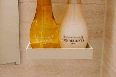 7 Rooms Hotel & Cafe